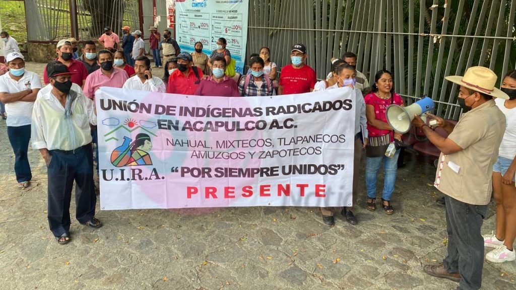 Vendedores de artesanías protestan en el ayuntamiento