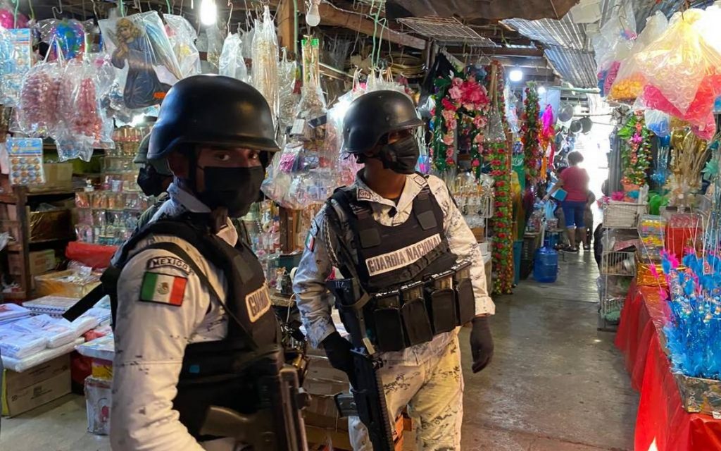 Militares y agentes de la GN, realizan recorridos en Chilpancingo