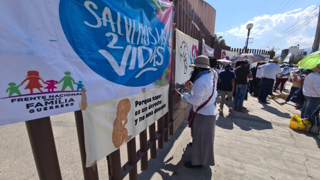 Grupos provida se oponen a la legalización del aborto