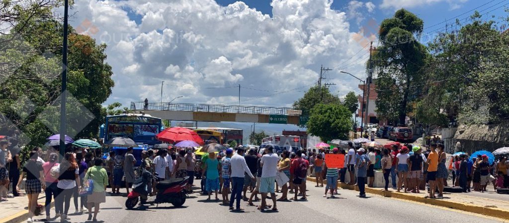 Bloqueó en la Y-Griega-Las Cruces, Acapulco