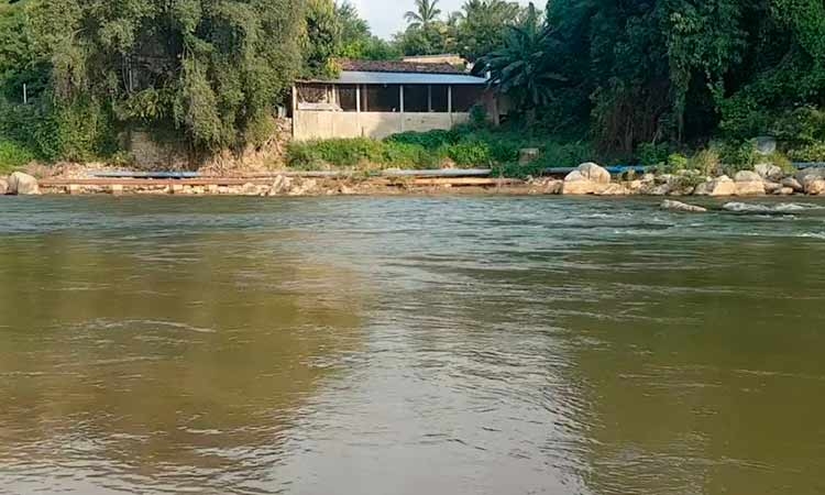Presa en Atoyac abre compuertas por intensas lluvias.