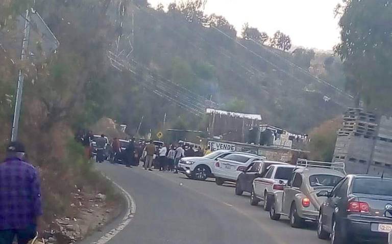 Durante 3 horas bloquean en la comunidad de Tlapa