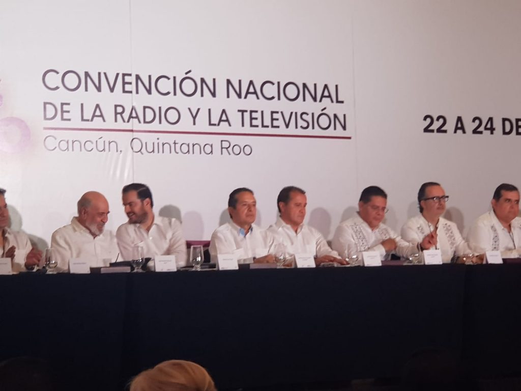 Piden desmantelar 400 estaciones de radio ilegales en México; son operadas por grupos delictivos