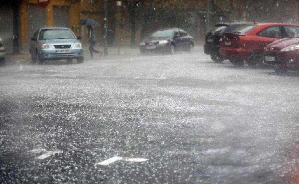 Granizadas en Guerrero por canal de baja presión
