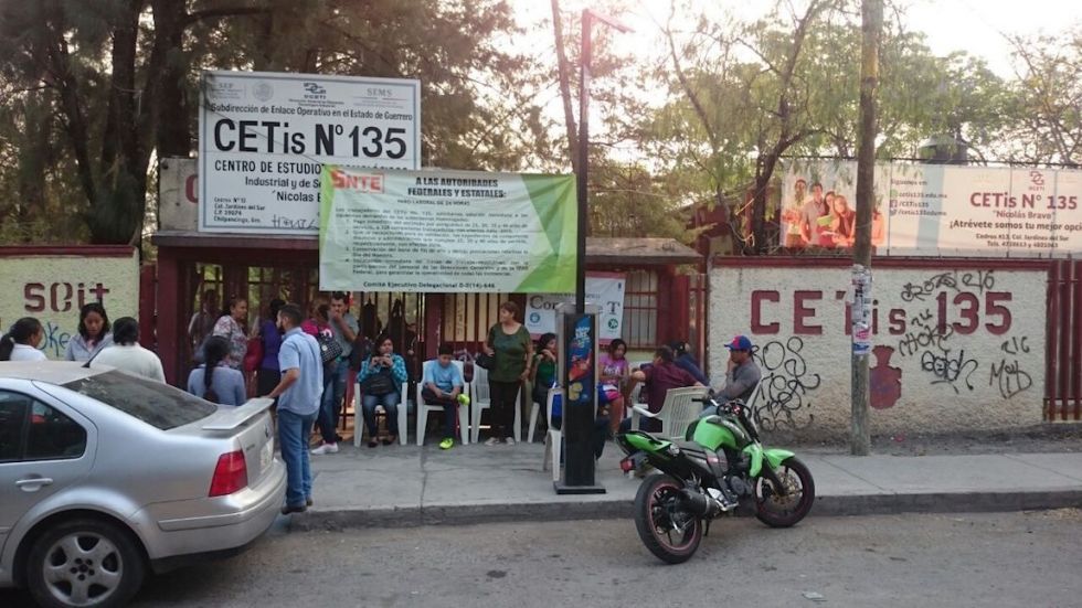 53 planteles educativos en paro laboral en Guerrero