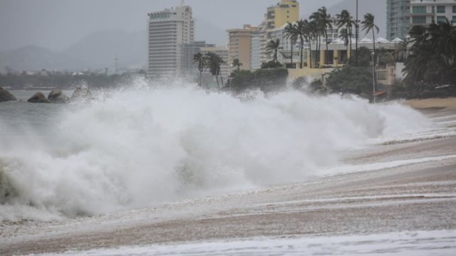 Bonnie se aleja de las costas de Guerrero