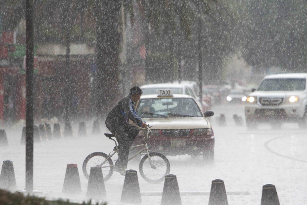 Gobierno de Acapulco advierte por lluvias aisladas