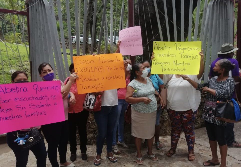 Protestan extrabajadores del DIF de Acapulco
