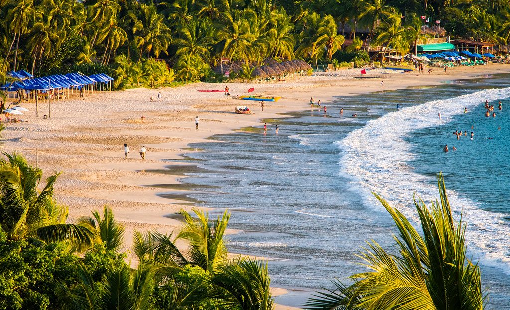 Zihuatanejo tiene lenta afluencia de turistas