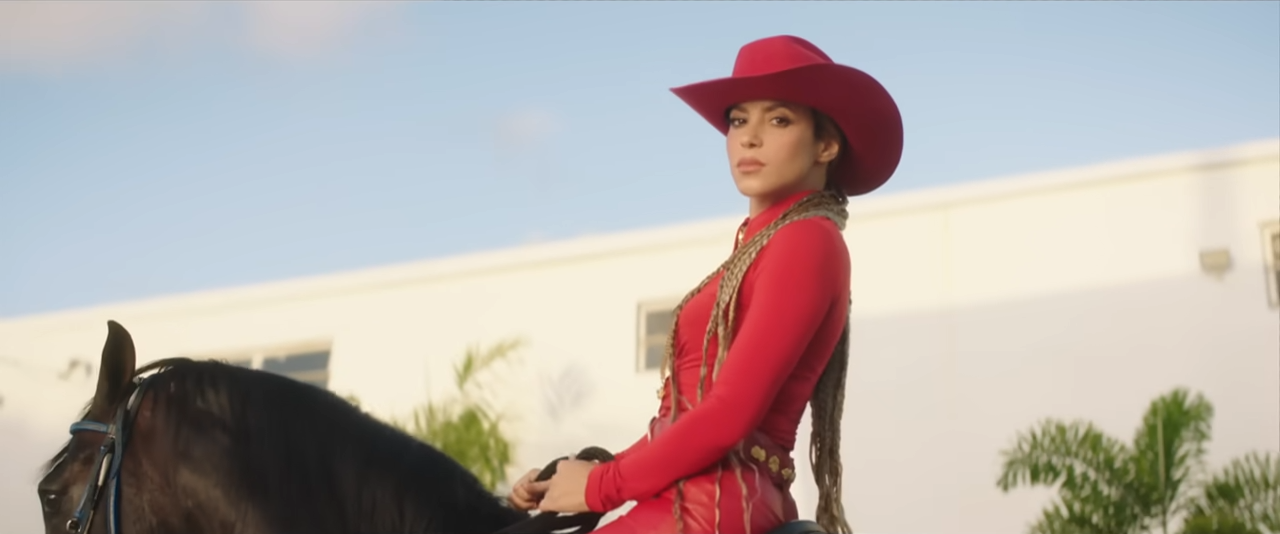 SHAKIRA LANZA NUEVO SENCILLO "EL JEFE" JUNTO A FUERZA REGIDA - Lokura FM
